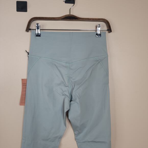 Girlfriend Collective Compressive High-Rise Legging in Agave Size M - Picture 5 of 8